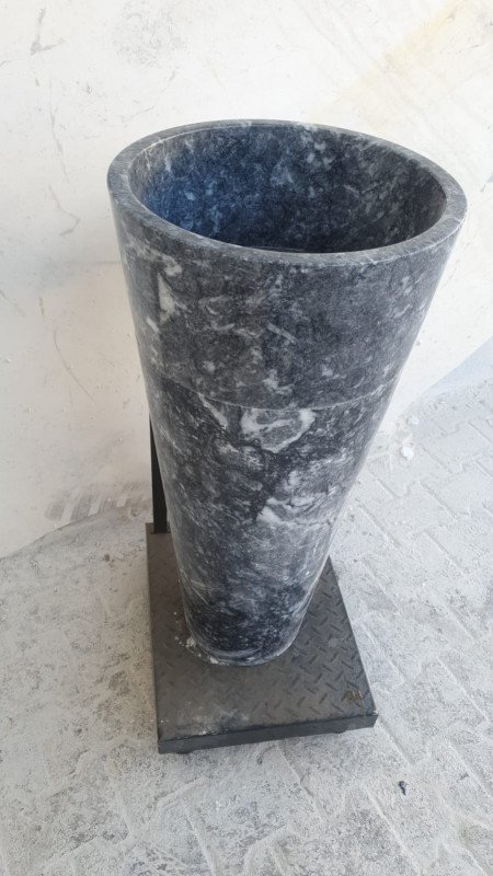 Évier brillant en marbre vertical black       42 x 42 x 90 cm